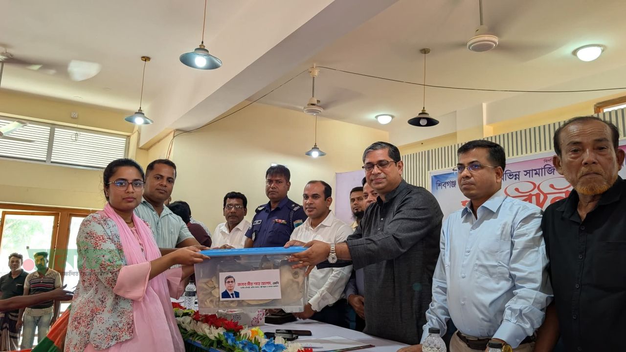 মেডিকেল স্বপ্নে মেধাবী ঐশীর পাশে প্রতিমন্ত্রী মীর শাহে আলম এমপি