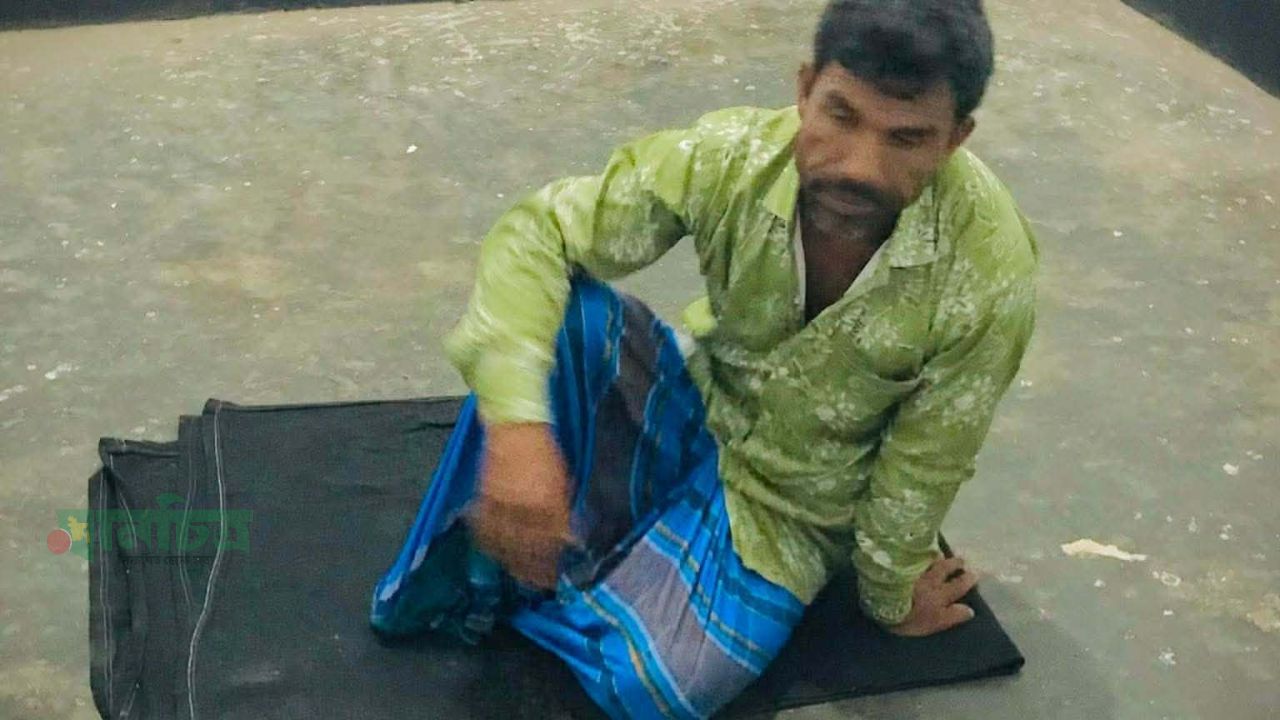 চিলমারীতে আবাসিক হোটেলে গৃহবধুকে ধর্ষণের অভিযোগে হোটেল মালিক গ্রেফতার