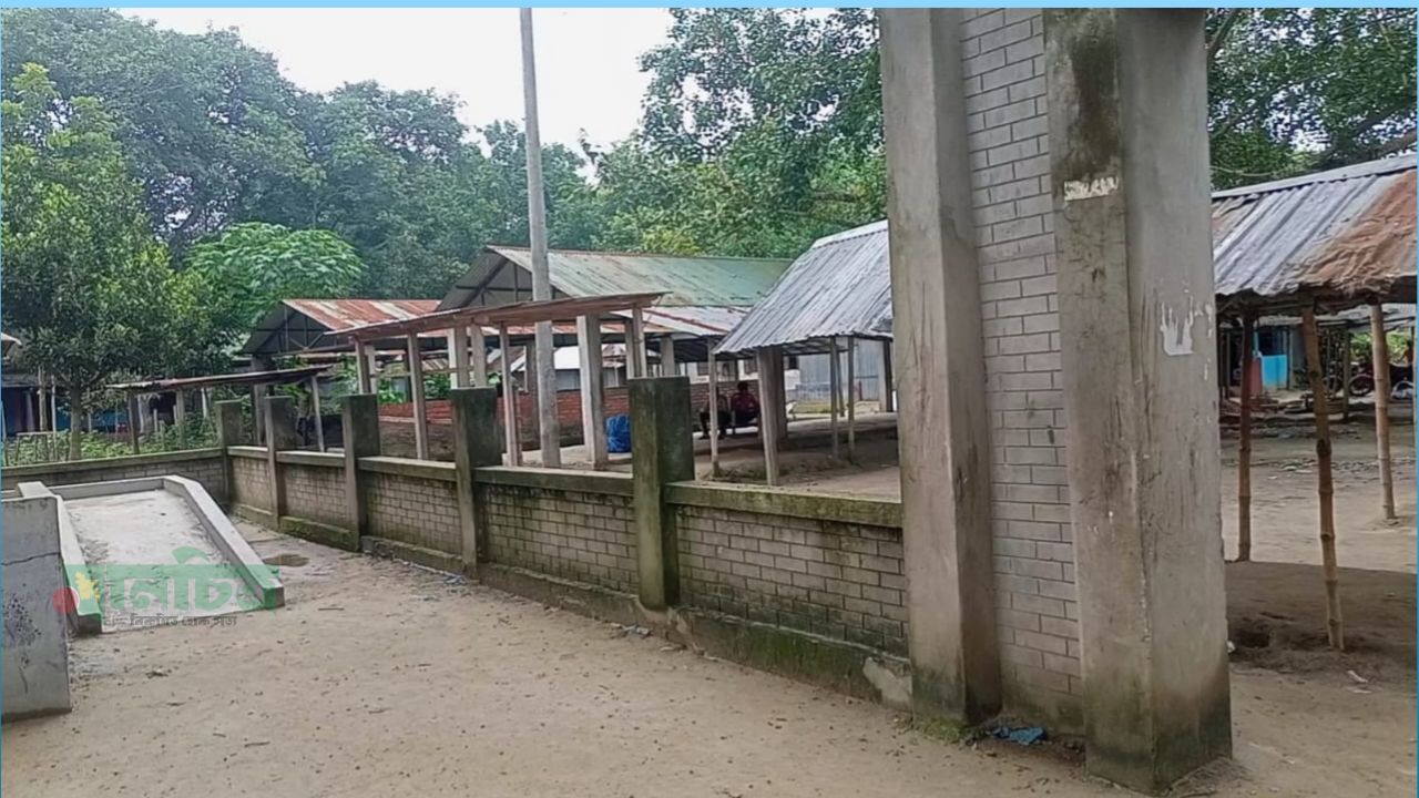 স্কুলের কাজ শেষ না করে বিল উত্তোলন