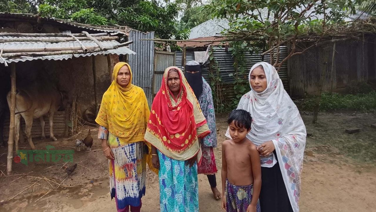 মহেজের পাড়ায় বামনগড় গ্রামে জমিজমা নিয়ে পূর্বের শত্রুতায় বাড়ীঘর ভাংচুর ও মারপিট॥