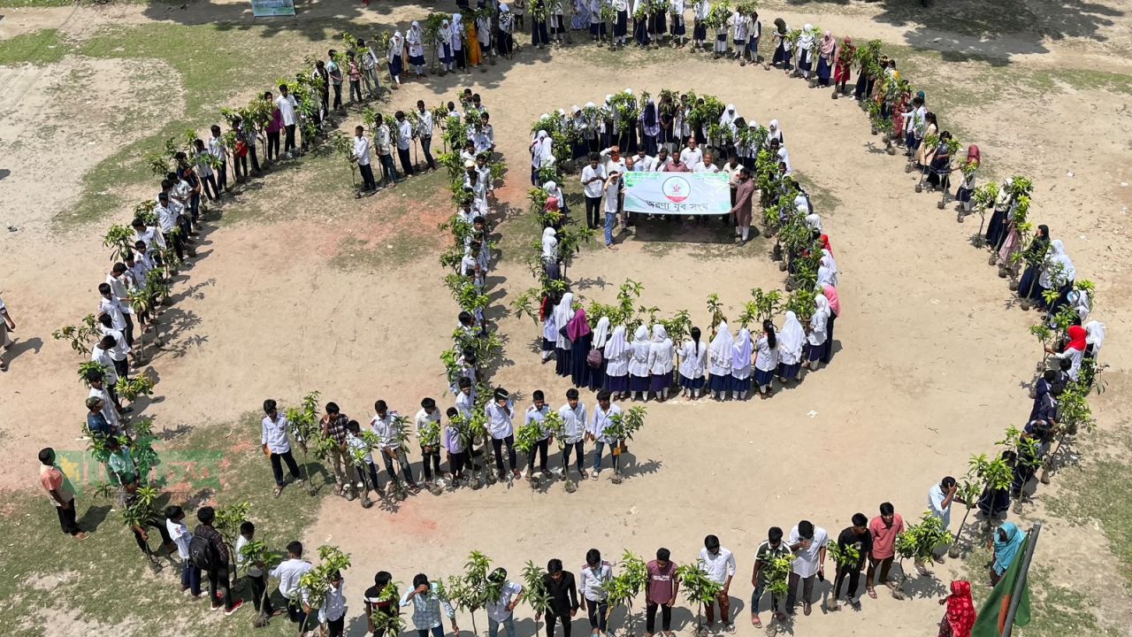 নাগেশ্বরীতে অরণ্যের সবুজ উৎসব পালিত