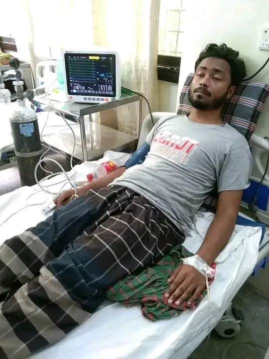 রাবির হলে ঘুমন্ত অবস্থায় সাপের কামড়ে আহত শিক্ষার্থী